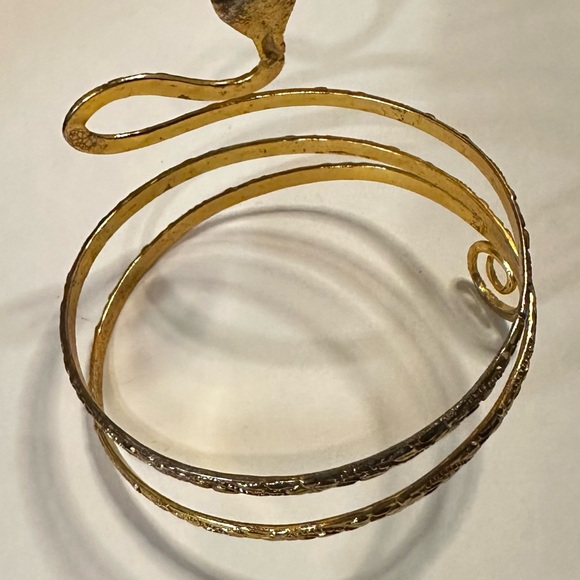 Egyptian style gold tone, snake arm band - Picture 3 of 7